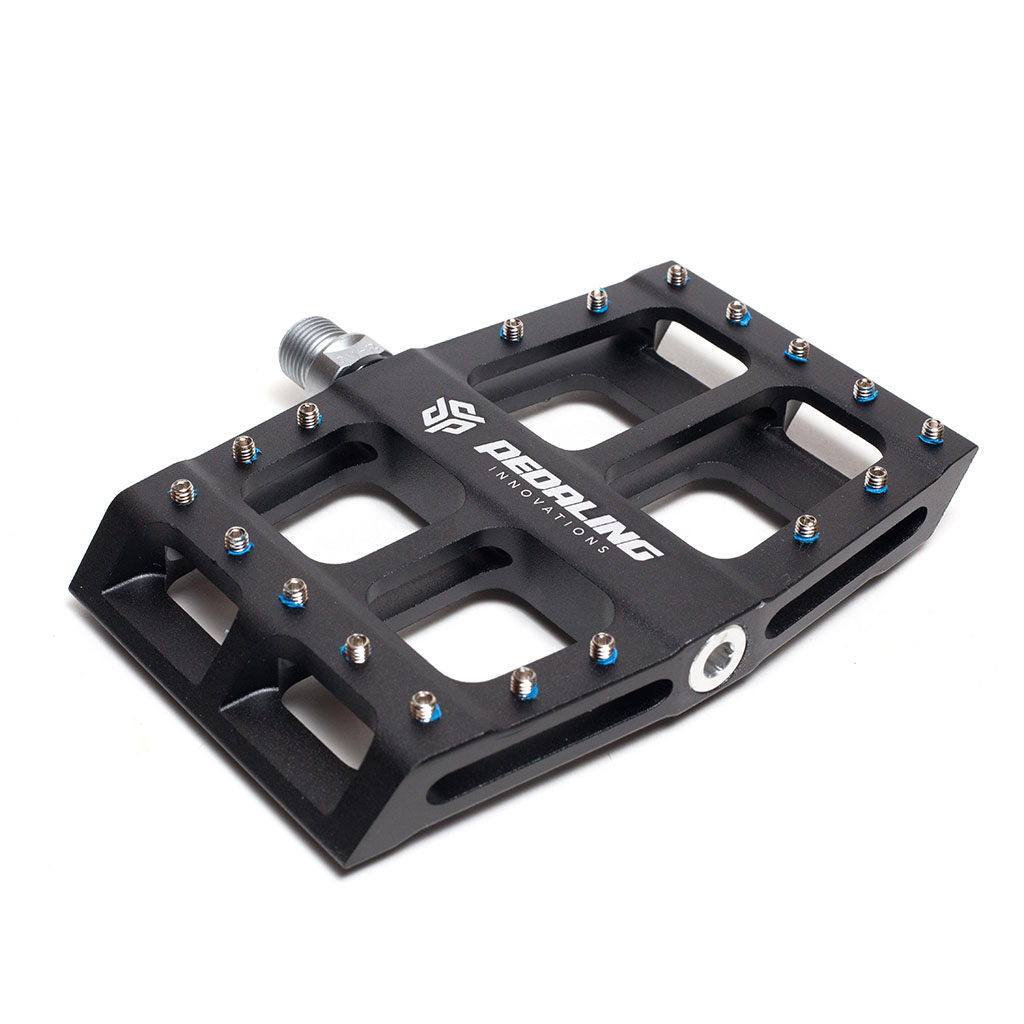 Catalyst flat pedal in black
